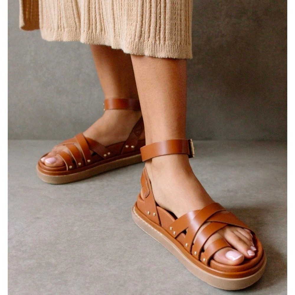 Divine Tribe Womens Leather Gladiator Sandals Cognac Brown Strappy Toe Loop 38